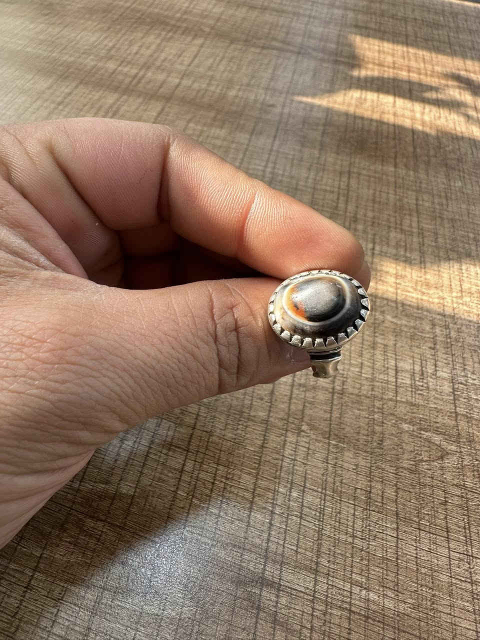 جزع قديم حجر اصلي ملاكط قطعه تحفه مقاس ٢٠ فضه السعر (٤٠) الف تفاصيل عل خاص يوجد توصيل جميع المحافضات


**إذا كنت صاحب هذا الإعلان وتريد حذفه لأي سبب، رجاءا أرسل رسالة إلى الدعم الفني**