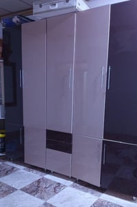 عندي كانتور حيل نظيف ثلاث امتار للبيع في سوق الحريه مقابل مول ماشاءالل...