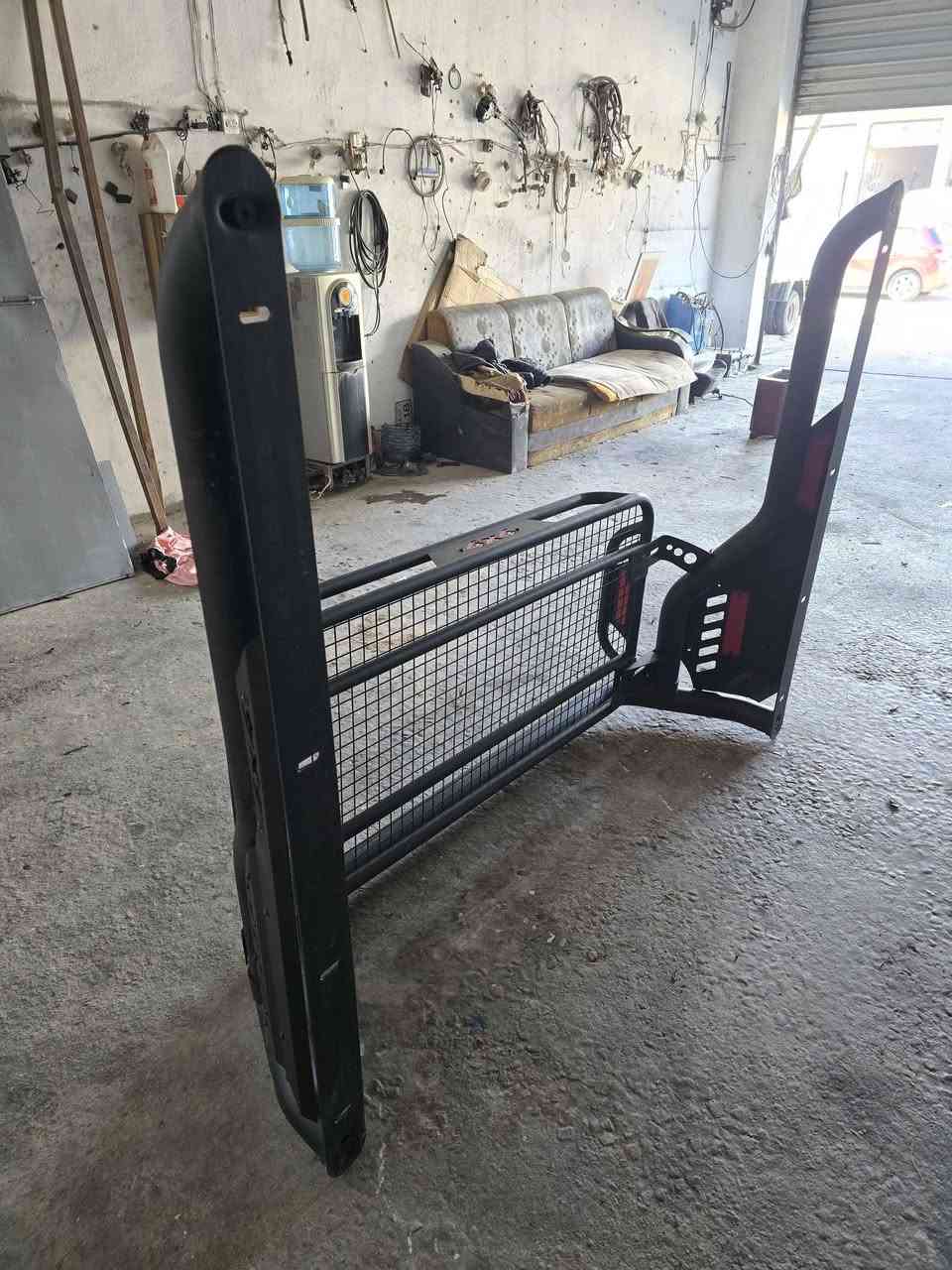 چەمچەی ئۆتۆمبیل بۆ فرۆشتن   بۆ هەموو ئۆتۆمبیلی  دەبل ئەکسل و تاک ئەکسل دەبیت  *********** Singapore
