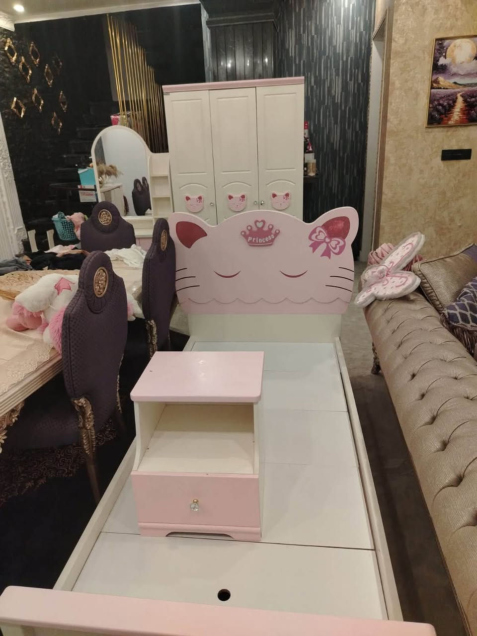 ژووری نوستنی کچانە تورکیە مارکەی سەدەفە

نرخی ٣٧٥ هەزار

هەولێر

Whatsup
***********
