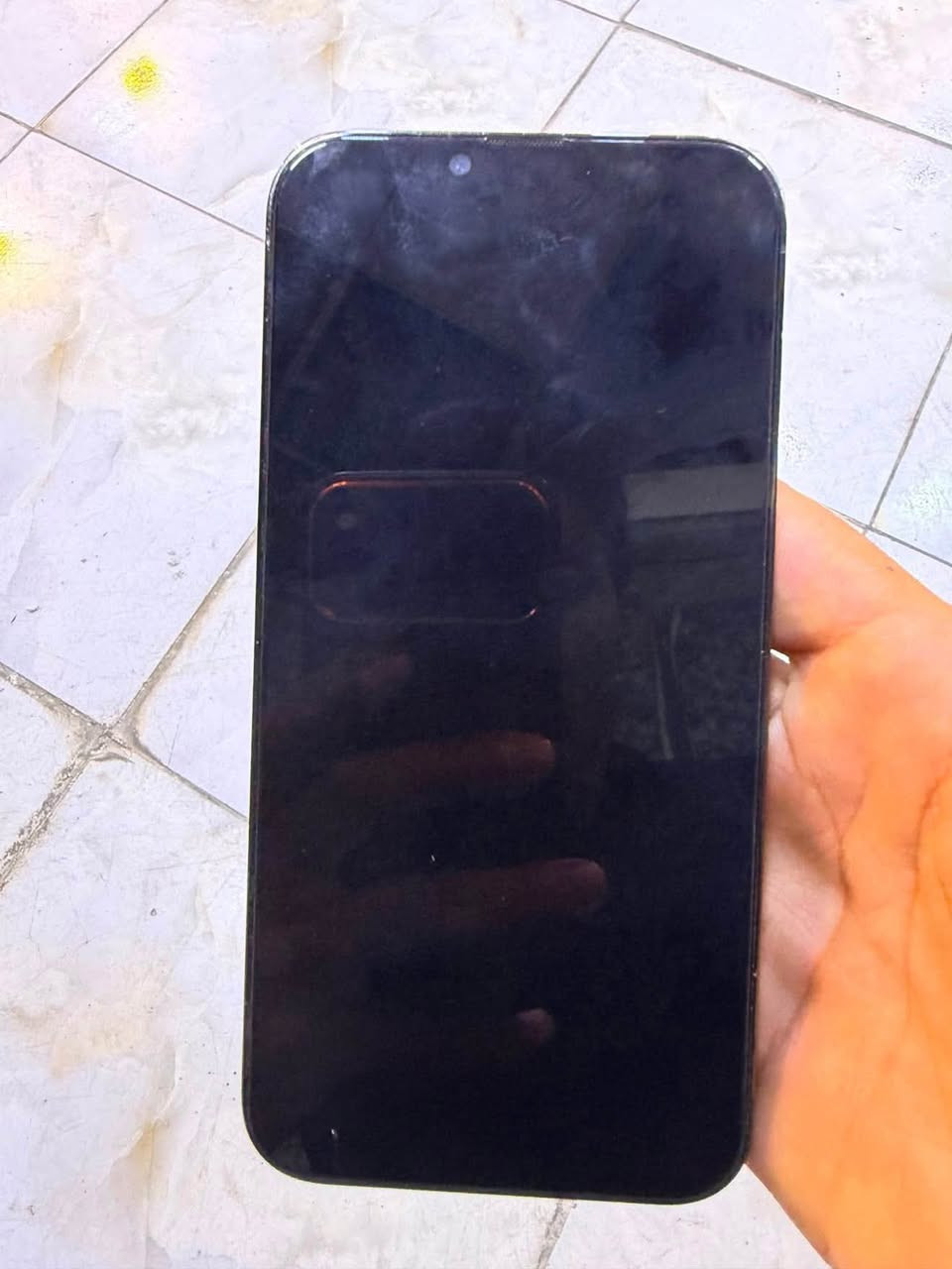فقط لليدور قطعه نادره بسوك سلام عليكم ايفون 13 برو ماكس الجهاز بلكارتون نضيف جداً بطاريه 91بلاديه شرط وتر الجهاز كفاله برغي مامفتوح بي شرط نموضج m  الأصلي الجهاز كلشي شغال بي سعر 800 قفل مكان نجف ***********
