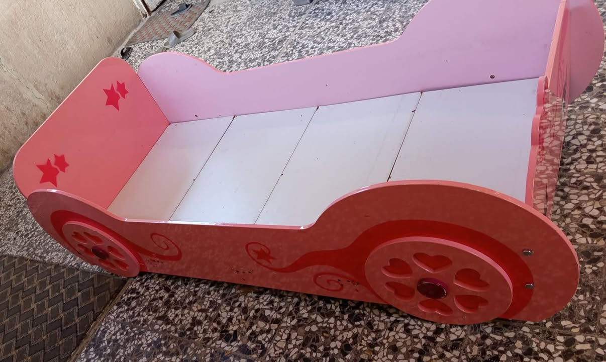 جربايه نفر مال اطفال نضيفه  مكاني نجف حي ميسان سعرها ٥٠ وبيها مجال علوت الفحل رقمي بي وتساب  ***********
