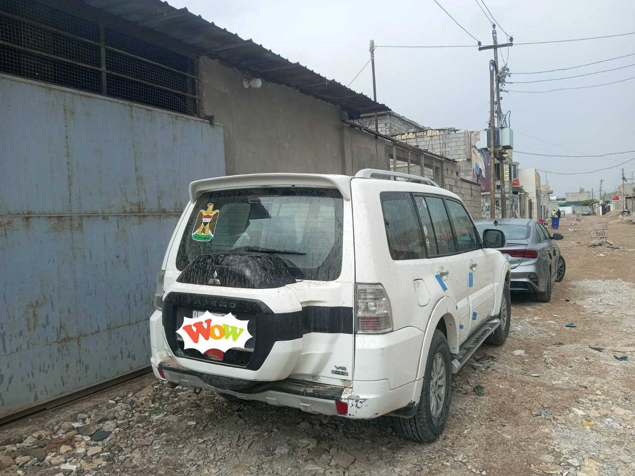 بيع مستعجل سعر جدأ مناسب
السلام عليكم 
باجيرو موديل 12 
محرك 3500 
سياره بيهه ثلاث قطع بابين وجاملغ 
سبعه راكب ثلاث قطع تبريد 
فول مواصفات عده الفتحه 
سياره بسمي رقم نكليزي مشروع وطني هزه جديده 
مكاني واسط
***********
