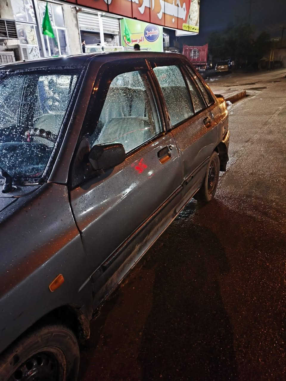 سايبه مديل 2012 مكفوله كير ومكينه وحداديه وصدر وتخم تاير كهربائيته كله شغاله لا ضربه ولا تبديل راعيه يمي بيهة خياسات بل دوس قليله السعر 28 وبيه مجال اتصل ***********
