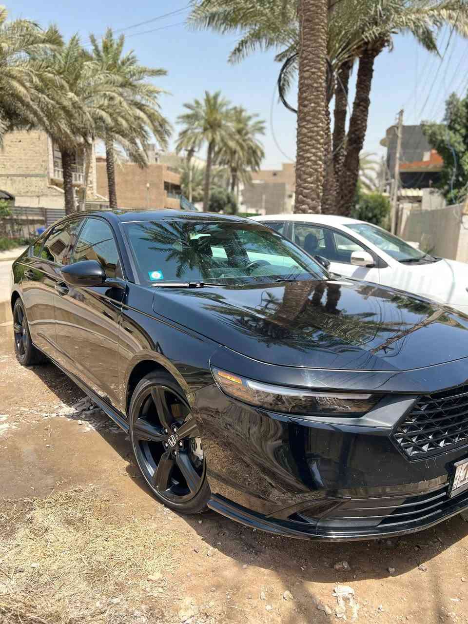 السلام عليكم
هوندا اكورد 2023 هايبرد 
فئة: سبورت L فول السياره 
مواصفاتها 
بصمه تشغيل 
تدفئه كشنات 
داخل جلد 
خزن ميموري 
تحديد مسار 
نقطه عمياء 
فتحتة سقف 
بعد معروفه مواصفات السبورت L 
حادث السياره: تبديل جاملغ باب نفسه مصلح
ماشيه:80الف كيلمتر  
العنوان: السيديه
السعر: 190 وبيها مجال ***********
السياره رقم بغداد
