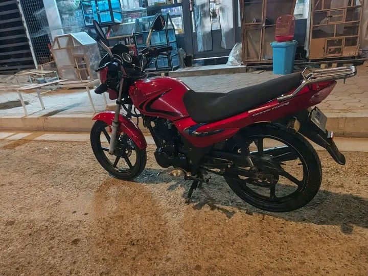 دراجه سايم للبيع السعر 600 بيه مجال جديده كهربائيات كله شغاله مكفوله من كلشي محرك بلادي عنواني الرمادي حي ضباط للاستفسار على رقم ***********
