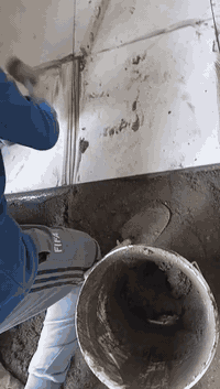 السلام عليكم خلفه متفرغ سيراميك  اشتغل تصفير وتطبيك جدران ألواح بلمادة  والارضيه اشتغل ع المتر مع تطبيك الدرج 
 ***********
