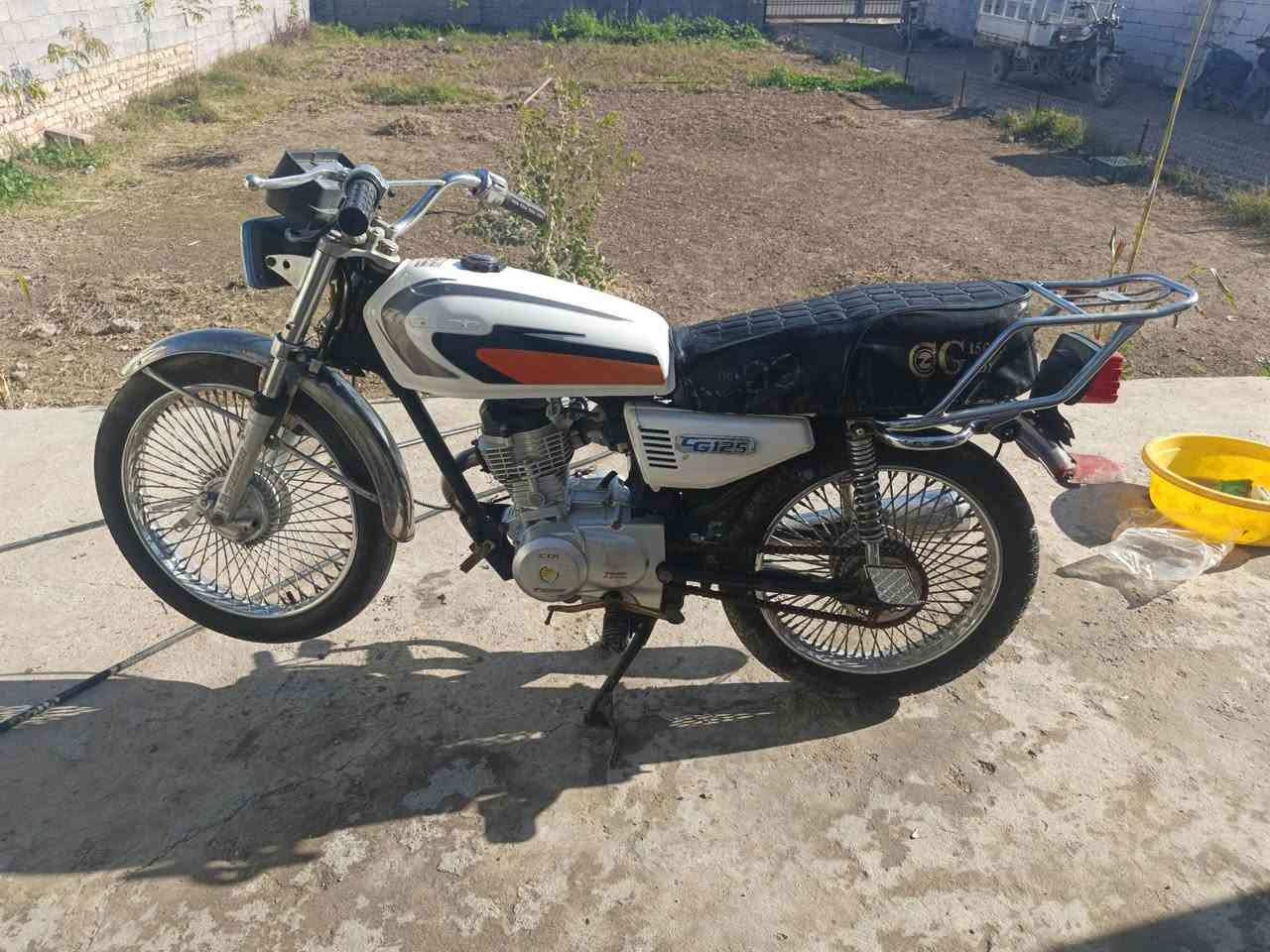 دراجه ايراني تايكر 4 كير موديل 2021
دراجه كامله شغاله مكينه خير من الله ناعمه نقوصاتها بس باتري 
سعرها 330الف مكانها بغداد بشعلة رقمي‏ ‪***********‬‏
