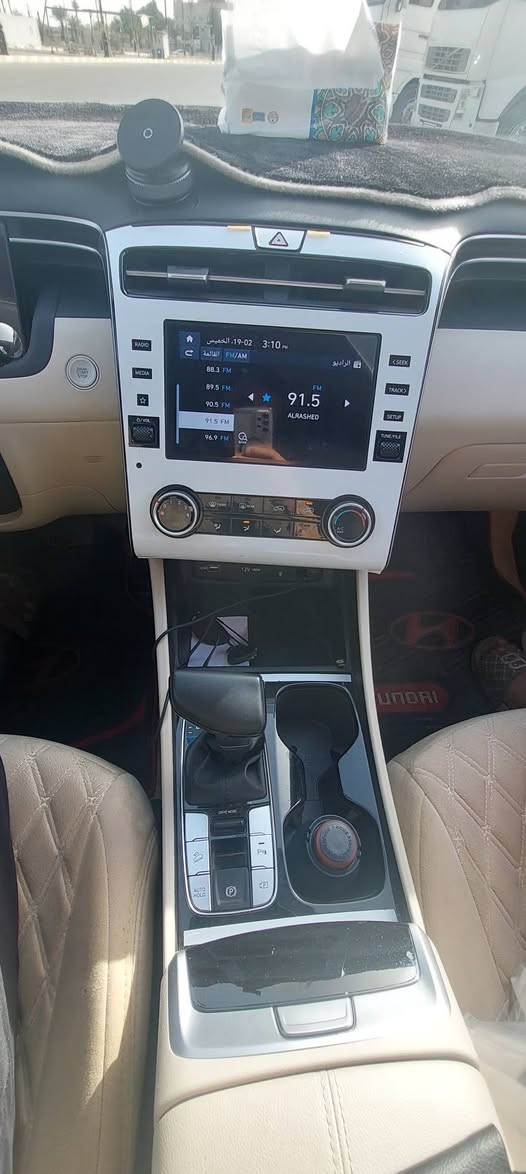 السلام علیکم
توسان 2024 خليجي مكفوله ضمان شركة التاسات 
كفاله عامه 
ماشيه 8000 الألف 
سیاره كلش نضيفه نضافه 100%

مواصفات الخليجي الفول
رقم بغداد الجديد ( الدولي)
مواصفات:
محرك 2000 
حساسات امامي خلفي
مري شفط
كشنات كهربائیه
کامره خلفيه 360 درجة 
بردات خلفيه بلادي
تبريد قطعتين
3 انظمة قياده
تحكمات ستيرن
شاحن موبايل واير ليس
لایت زنون متحرك مع الستيرن
سايد بريك دكمه
شاشه دجتل
نظام مانع تزحلق
بصمات عدد 2
مانع ضباب 
الارظيه كله مغلفه نايلون 
السعر 33 مليون وبيه مجال بسيط 
السياره بأسمي تحويل ثاني يوم 
للاستفسار الاتصال على الرقم *********** ابو يوسف
