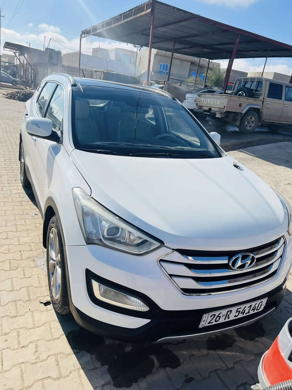 السلام عليكم ورحمة الله سنتافي موديل 2014 خليجي محرك وكير شرط محرك 6فول مواصفات باناروما بيها بارد شي قليل طخه بسيطه رقم صلاح الدين جديد لل30 
بيع او مروس بسياره ناصيه حسب القناعه السعر 165وبيها مجال 
اتصال على راعيها اني مكلف بنشرها 
***********
