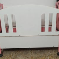 سرير اطفال • نظيف • حتى ٥ سنوات
