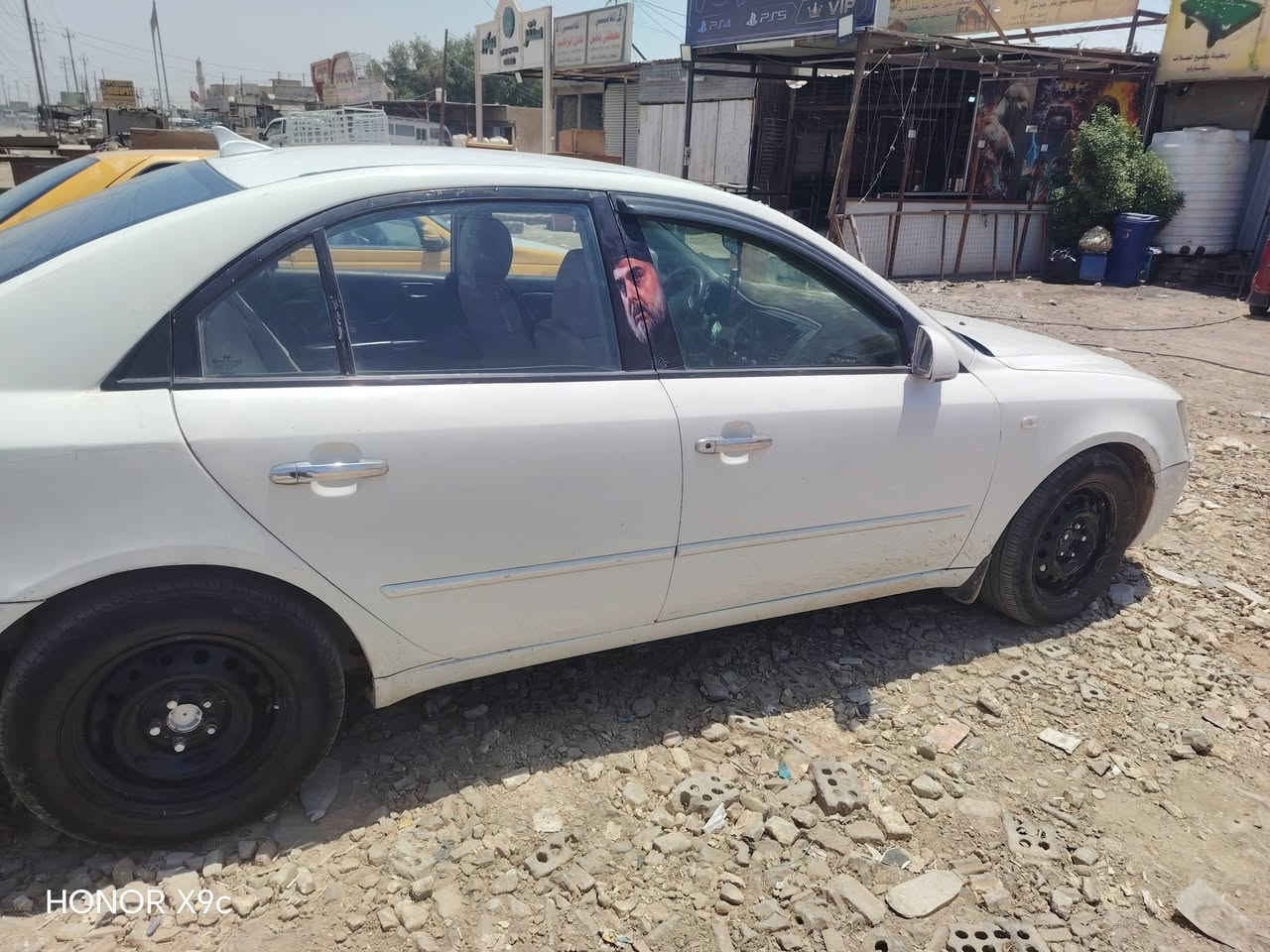 السلام عليكم سيارة سوناتا رقم ديالى تحويل ثاني يوم اكو مكانات بيهة معجون وبيهة طخة واضحة بالصورة مصبوغة حزام للاستفسار أكثر التواصل على الرقم *********** مكلف بالنشر مكان السيارة بغداد النهروان ماكينه 2000. مكينه مكفواله توني شاتهه كير مكفول سعر 70 وبيهه مجال 2010
