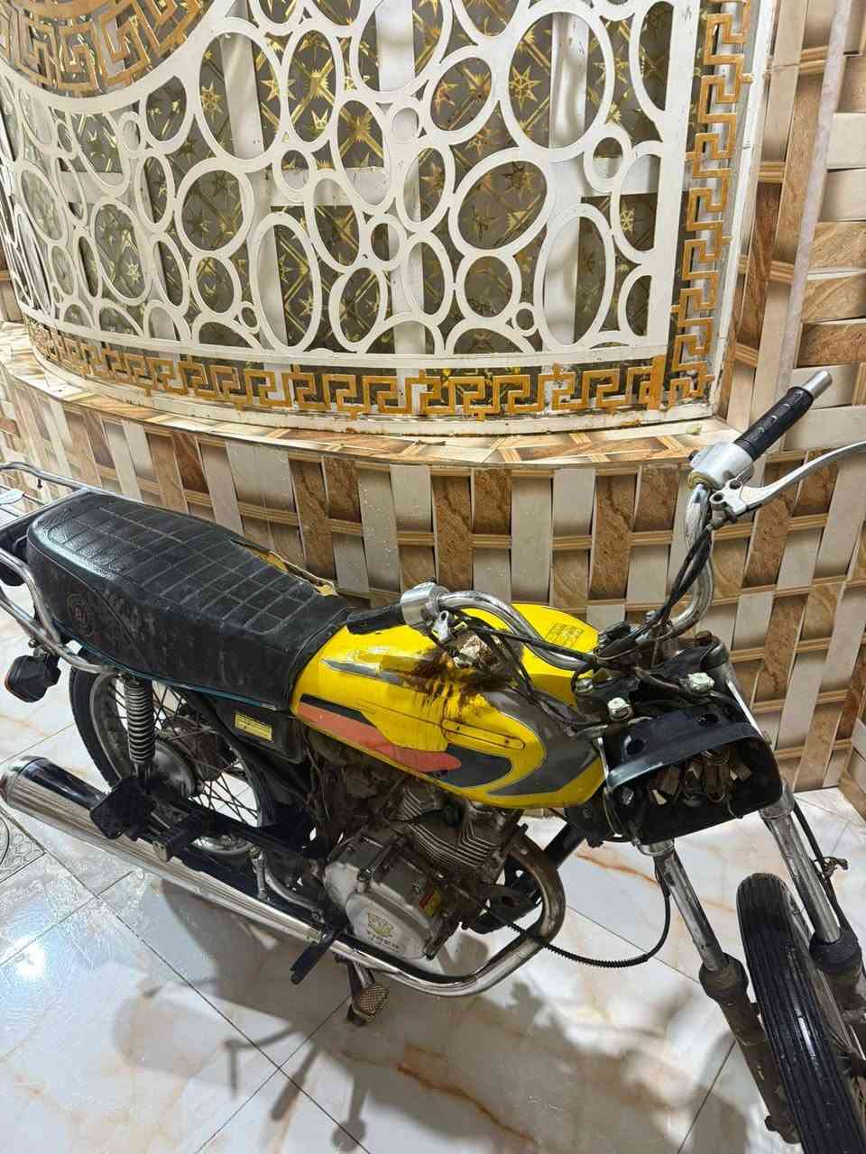 أربعة كير موديل 2021هي ب اسمي بس أوراقها ضاعت مني ابيع بدون اوراق شكلها تعبان بس سريعة وشلعة قوية عوزها لايت وشوية ترتيبات ...
السعر 200 الف وبيه مجال قليل 

*********** 
سكني الطاقة قرب بنزين خانة القادسية
