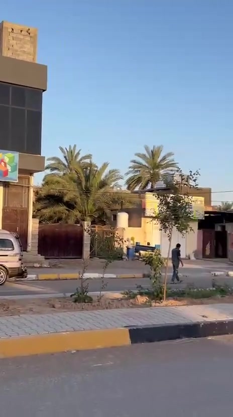 بناية للايجار 
طابق ثاني جاهزة مساحة البناية 300 متر 
الموقع الحديد  المدخل الاول شارع السايدين
البناية جاهزة درج خارجي  لاصحاب المشاريع 
الجديدة ..
للاستفسار الاتصال على الرقم فقط 

‭ ‭ ‭0771 353 9563‬
