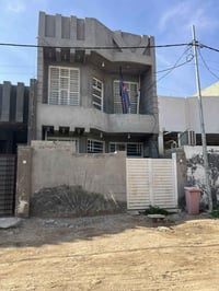 بيت للبيع • ١٢٠م • موضفين