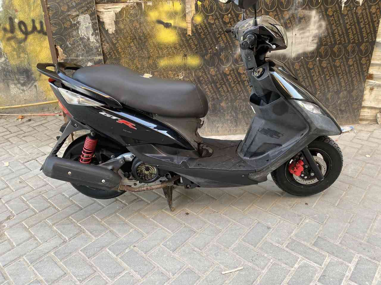 السلام عليكم
دراجه ماكس ثعلب البيع
الدراجه جديده مكفوله كفاله عامه
اي نقص مابيه جديده 
اوراقه كامله عنوان بغداد البلديات 
رقم ***********
