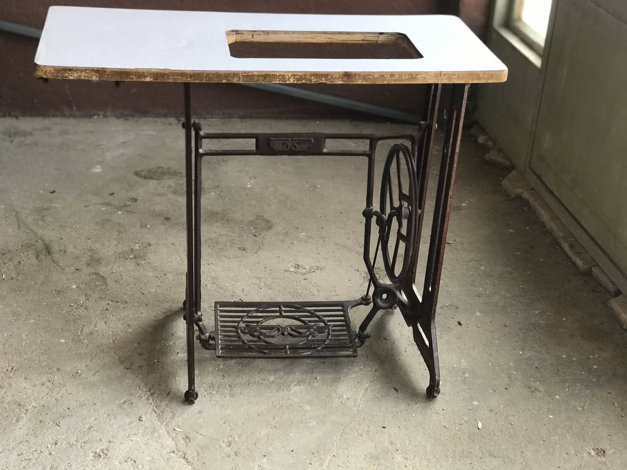 مكينه خياطه فراشه شغاله الاصليه نظيفه جدا السعر 75 الف قفل *********** كربلاء طوريج
