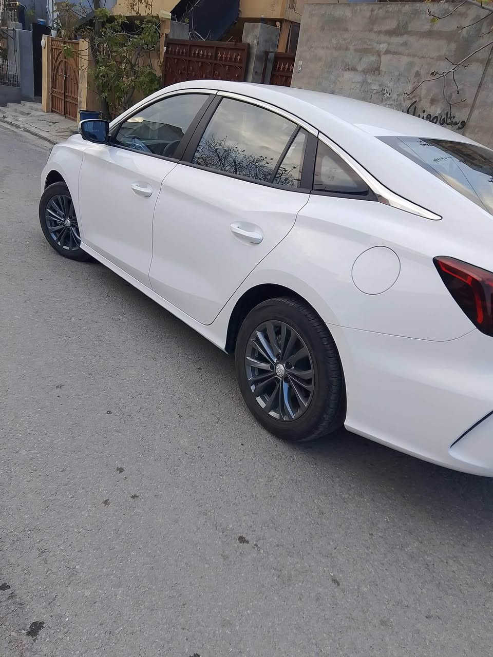 MG GT 2025 
سياره ٥ هه زار روشتوه 
گير توماتيك فولي قه پات مواسفاته 
سعر ١٢١
0750 460 2110 أربيل, العراق
