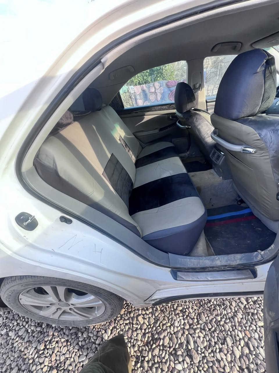 السلام عليكم
شاهينة موديل 2007
شرط محرك گير تبريد تدفئى صدر تايرات مشط السياره جديده بمعنة الكلمة منضومة زنون 
مكاني ناحية الزوية السعر 44 وبيها مجال 
***********
