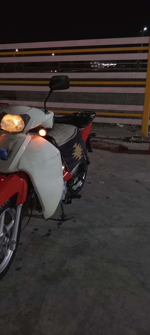 السلام عليكم .
ماطور سرفيز 2017 دبل دسك كفرات 60% الدرع بي كسر مبين بل صور مكينه بيه تبخير 
السعر 400 وبيه مجال 
الاستفسار ***********
