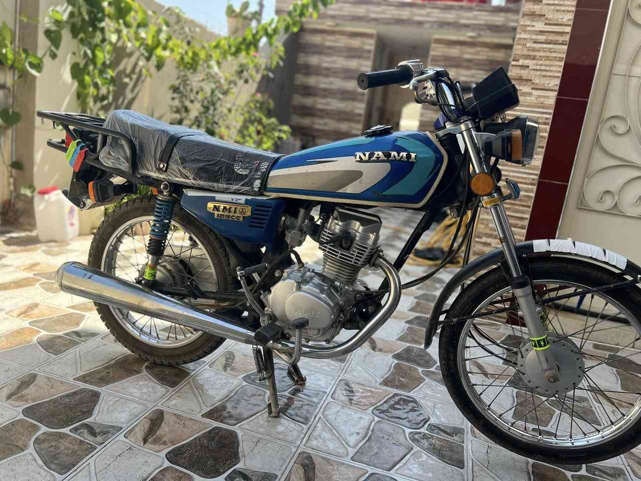 سلام عليكم دراجه نامه شلامجه موديل 23رقم وسنويه نضافه 90/100 مكفوله كفاله عامه من ويل للويل + كل غراض دراجه بلاد شراي يجي خاص او على رقم ***********
