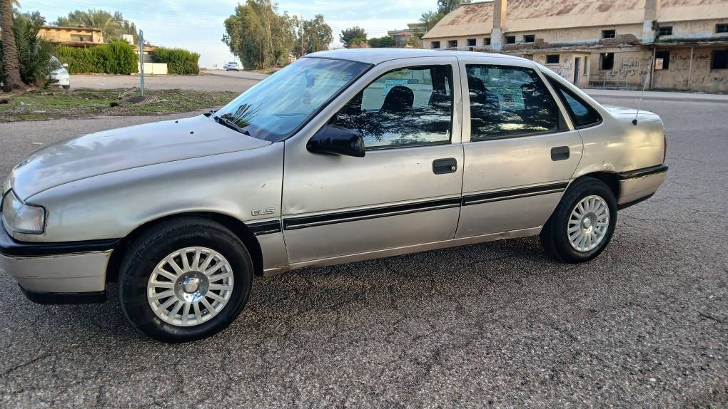 اوبل فكترا موديل 1992
محرك ٢٠ بشرط لا صرف ولا بخار ولا صوت 
قفل مركزي
رقم سليمانيه دولي بسمي ل 2031
هزه جديد
بدون ضربه ولا طخه ولا خياس 
كل جسمه عل بلاد 
صدر   امامي وخلفي بشطر كهربائيات كله  شغاله 
سعر 45 $ بيه مجال 
اي استفسار *********** كركوك, العراق
