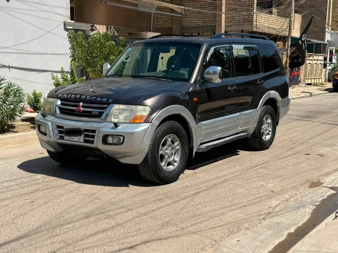 السلام عليكم بيع اومراوس باجيرو 2001 خليجي رقم بغداد بسمي مكينه  ٣٥٠٠ المرغوبه نص فول ثلاث قطع تبريد سبعه راكب داخل عسلي صاج مرايات شفط اشاره وترحيب بدون حادث بدون تبديل بيهه صبغ حزام بدون حادث بدون دواخل  كير مكينه مكفولات صدر أمامي وخلفي نضيف تخم تاير تبريد ثلج السعر (  74  ) بيهه مجال الاتصال*********** مكان بغداد

