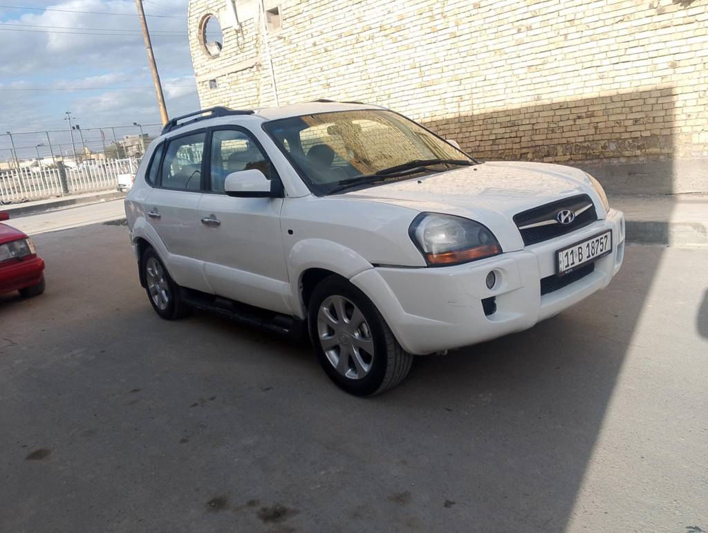 توسان موديل 2009 مكينه وكير تبريد جهز رقم بغداد تحويل مباشر موجوده ذي قار غراف سعر 82   جافي وصبغ عام *********** مكينه 2000 جهز ناصرية, ذي قار
