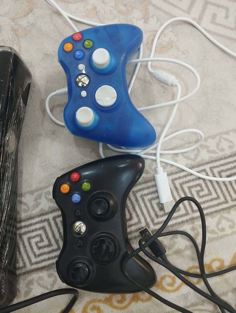 سلام عليكم اكس بوكس 360للبيع. جهاز نضيف وباله اصلي. مامفتوح. غراض كامله. جوستياكات 2وحده اصليه وثانيه واير.  هارد. بي 30 لعبه. 
سعر. 120. 
مكان ديوانية. حي حضاره. 
استفسار ***********
