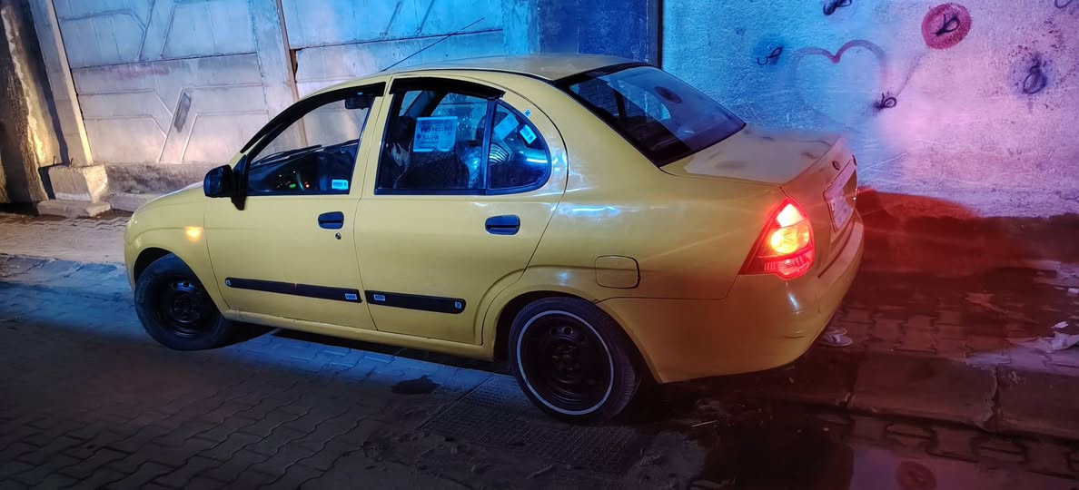 السلام عليكم سياره طيبه 2016مكفوله بس هلالات معمره مكينه كير حداديه تبريد كله جديد لسعر 37  حي اور رقم الهاتف ***********
