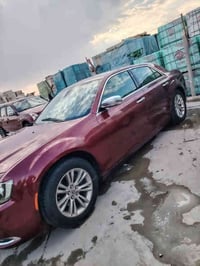 للبيع كرايسلر300C فول مواصفات تبريد كشنات وتبريد ستيرن برده خلفيه بلاد...