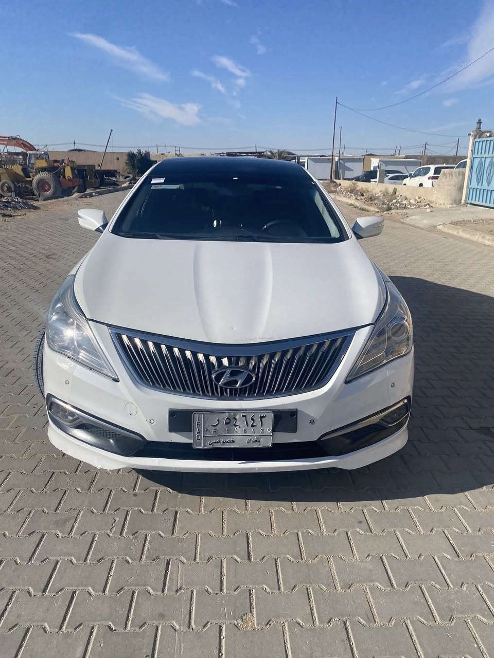 سلام عليكم ورحمه الله لسياره للبيع فقط ملاحضه اني مكلف بل النشر لاتصال ع لرقم 
ازيرا خليجي مديل ١٤ فول موصفات  vlb

 بيها صبغ بصفحه سايق بيها جاملغ خلفي بي طخه 

لبنيد مبدل اصلي لسياره جاهزه كير محرك صدر امامي خلفي جديد تخم تاير 

رقم بغداد مشروع وطني سنويه ل ٢٨ 

مكان لسياره النجف لسعر ١١٠ وبيها مجال قليل

***********
