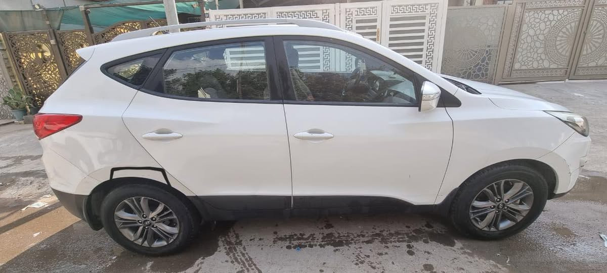 توكسان للبيع موديل2015مكفولة من الضربة والصبغ عدى صبغ بهلال الجاملغ مؤشر في الصورة السيارة باسمي مشروع وطني ماشية 126الف السعر158 وبيهة مجال صور سونار مرفقة ***********
