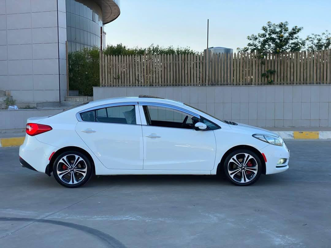 ***********
سیراتۆ 2015 فول مواصفات.. بدون صبغ .. حالوب كلش خفيف ما يبين بس بلفحص يبين 11 نقطة كلها .. 
رقم سنوي كله جديد 2030
بطاقة بنزين موجود .. 
سعر 135& و مجال .. 
*********** كركوك, العراق
