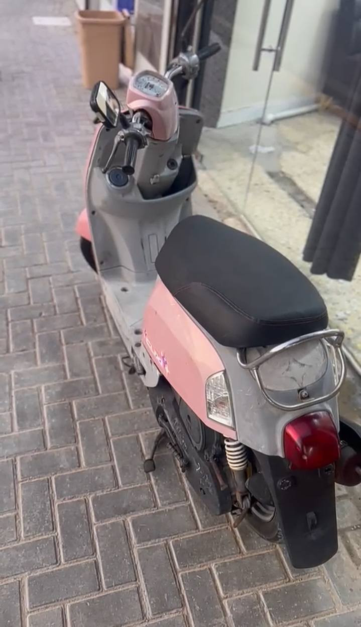 بوليس صاله ٩ايام من نازله سلام عليكم بوليس رمبه كابريتر لونها مميز داخلها ملاح فول للبيع دراجه كلها بلاديه ومكفوله من كلشي وين مايعجبك افحص جيب فيتر وافحص  اورقها موجوده سعر ١١٥٠ مكاني بغداد دوره ابو دشي
***********
