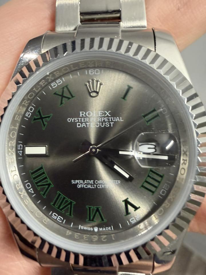 🛑للبيع رولكس ديت جست ويمبلدون قياس 41
فئه سوبر U1 يعني اقل من الكلين بشي بسيط مستعمله استعمال قليل كلش اقل من اسبوعين كامل مرفقات وكارت ضمان اصلي للاستفسار *********** واتساب فقط ورجاءا عدم الاتصال
