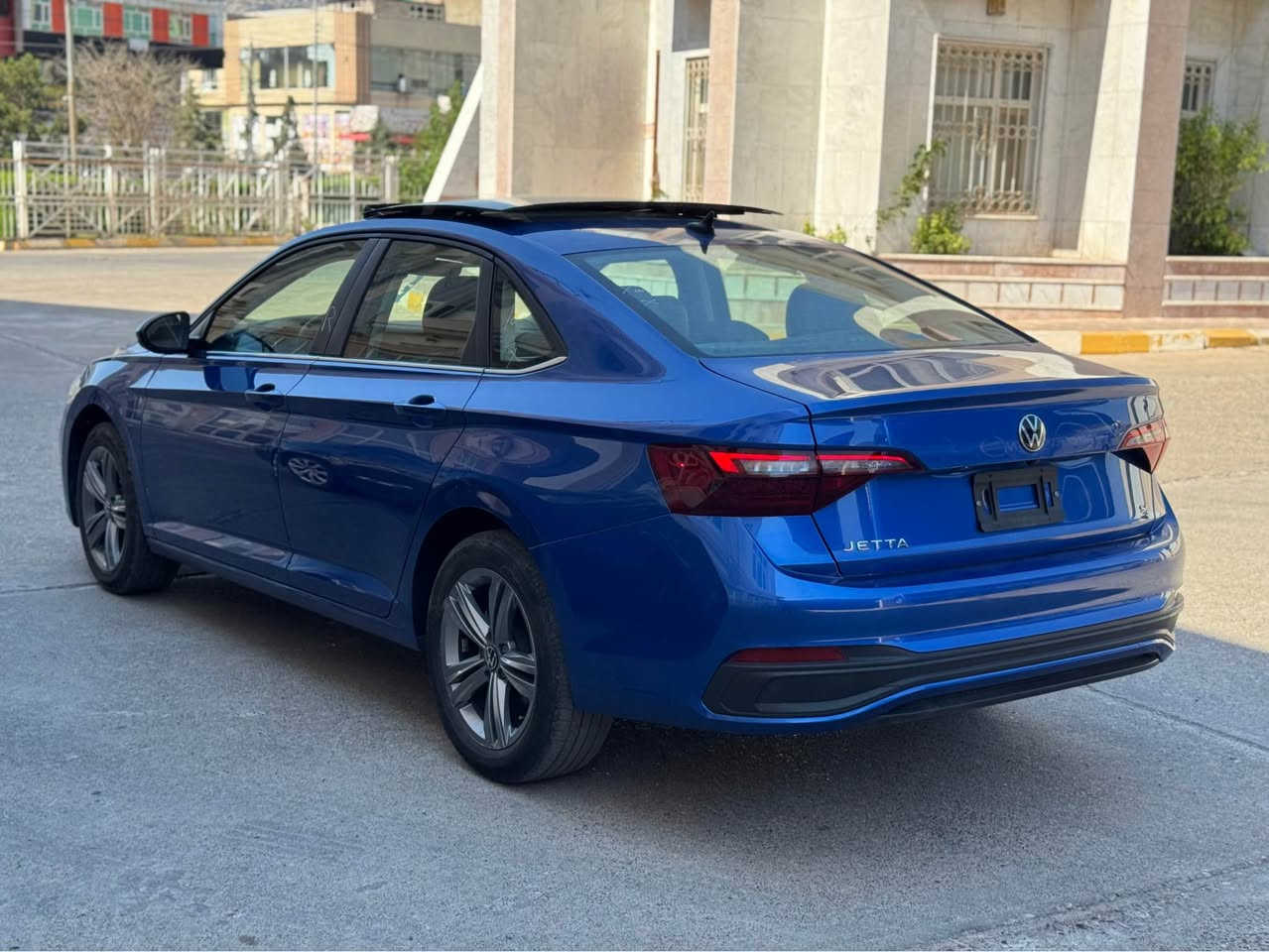 Volkswagen Jeeta SE plus 2024 فولكسواغن جيتا

فقط بوند صبغ بدون دواخل، راديتر و مروحات بلادية 
٤٧ الف ميل ماشية

مواصفات SE Plus فول مواصفات
بصمة و بانوراما و كشنات هيتر و كهربائي و كيج الكتروني، شاشة و كامرية و ويل كروم و بريك بصمة و رادار و حساس

جاهزة بدون مصرف 💯
كل شي بلادي شركة 💯

سعر 139 ورقة و مجال بسيط  
مكان عقرة "ئاكرئ"
واتس اب و كورك ***********
*********** اكر, نينوى

