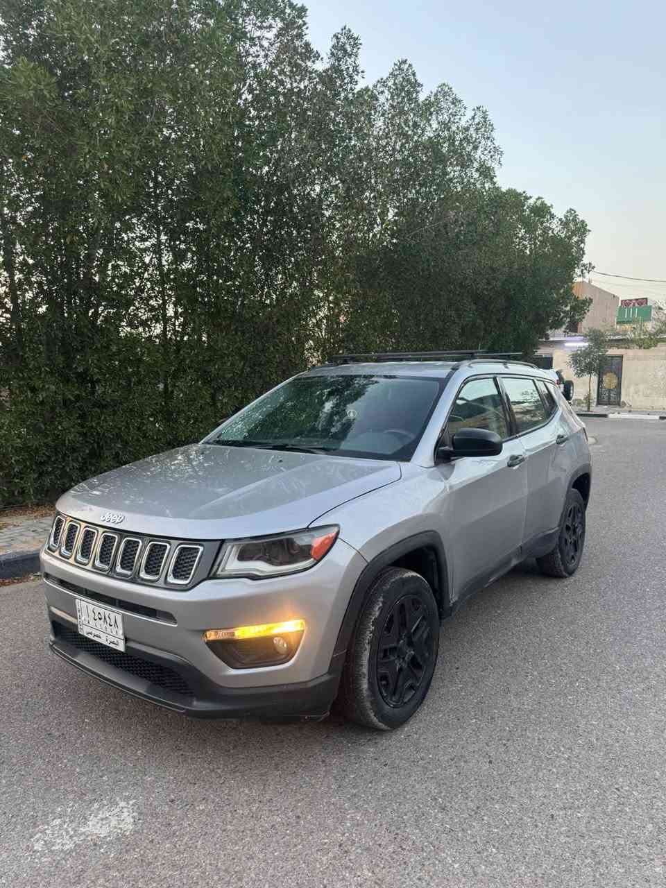 سلام عليكم البيع جيب كومارس مديل 2019 رقم بصرة حرا جديد ما بيها اي نقص جهازة بيها فقط 3قطع قطعة تبديل قطعتين صبغ ماشية63الف حقيقي فول عدة فتحة مكاني بصرة 
السعر 105مستعجل على بيعها خوان ماكو بسعرها 
رقمي ***********شراي ينتصل
