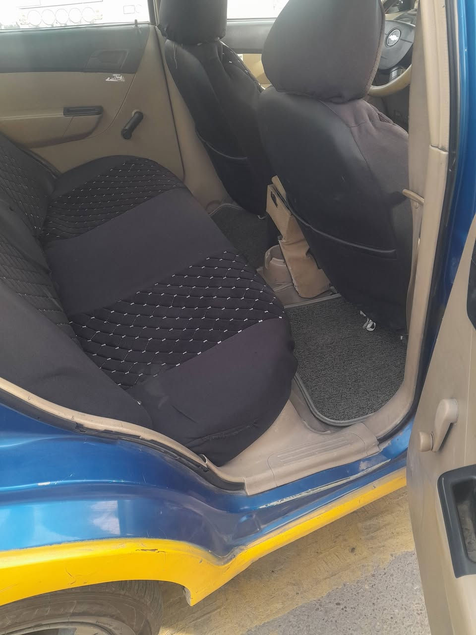 افيو كير عادي تبريد ثلج هيئه مصفره سياره كبل للشغل جاهزه خليجي مسكر ***********
