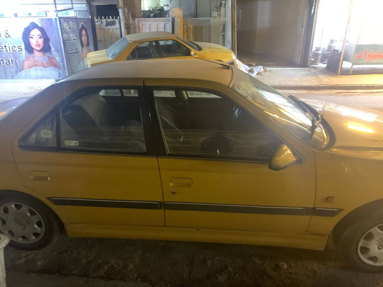 سلام عليكم بيجو بارس موديل ١٥ تبريد وتدفئه كله شغال خير من الله تخم تاير جديد صدر جديد السعر ٤٥ بيه مجال مكان بغداد البياع باسمي السياره السياره بدون خياس ابد *********** واتس اب حته شاشه شادله دوسات كل خياس مابيه ابد والتوفيق من الله
