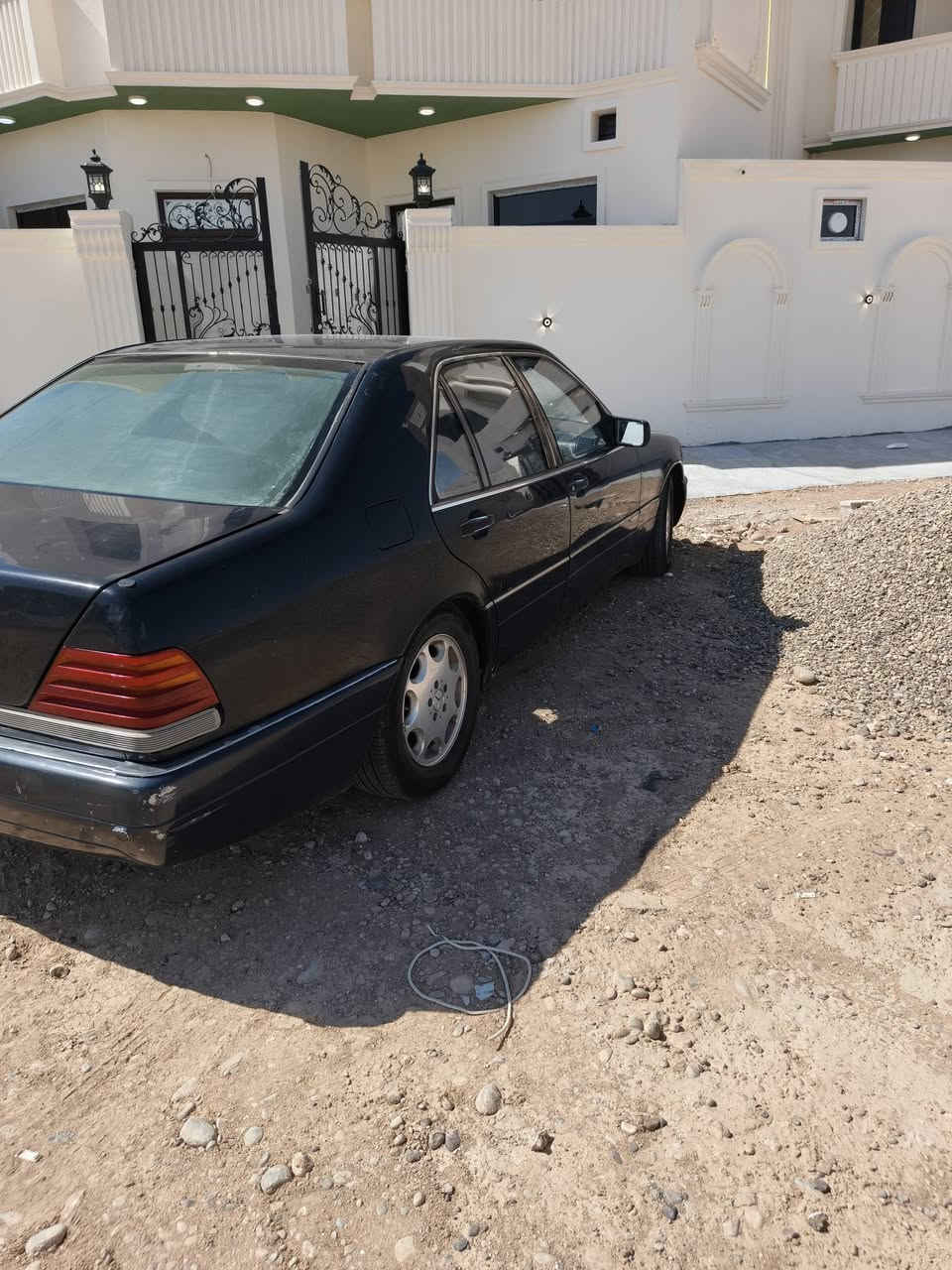 السلام عليكم شبح للبيع موديل 91
محرك وكير جديد مال گصه 
سيارة صبغ بلادي بيها بس قطعه 
رقم أنبار راعيها موجود وعندي وكاله بيها 
السعر ٥٧ وبيها مجال بسيط للشراي 
***********

