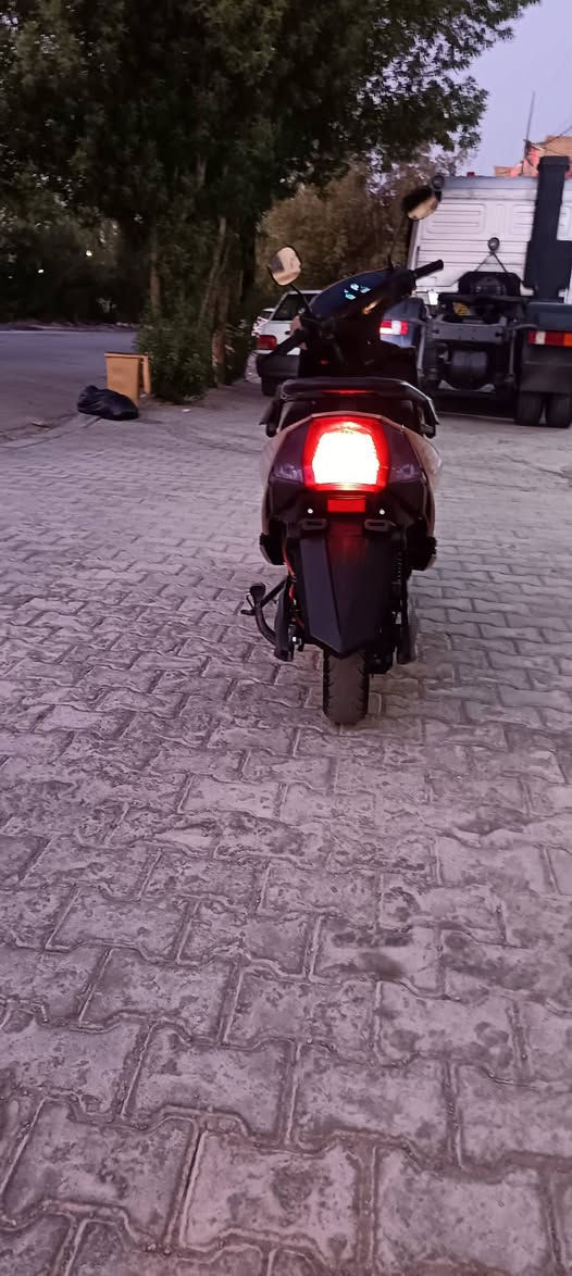 سلام عليكم
دراجه شحن سكنس SAW
6 بطاريت كبار
نضام P
نضام R
تثبيت سرعه
سرعته 70 _ 65  حقيقي
بريكات دسكات امام خلفي
أشايير يمين يسار لد عالي ناصي
تمشيك ب شحنه الوحده أكثر من 40K
للبيع او مراوس 
السعر. 650.000
مكان نجف حي الجامع
للاستفسار خاص ***********
