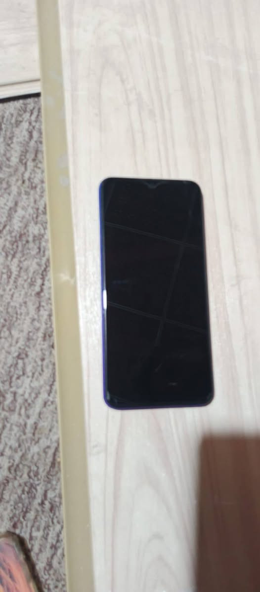 السلام عليكم موبايل للبيع ذاكره 64 الجهاز وضع الشركه بس فطر زغير بالشاشه السعر 80اوبيه مجال الاستفسار ***********
