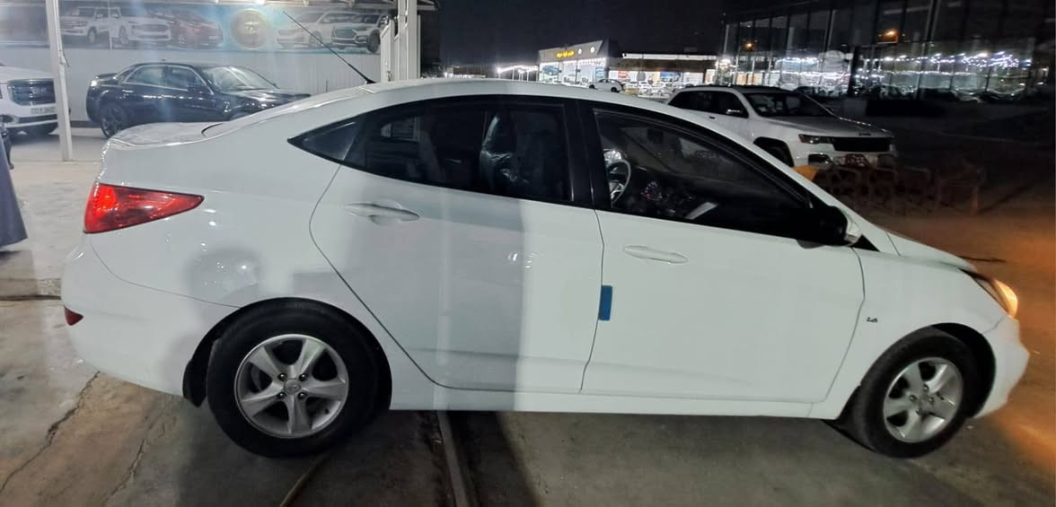 🚘 إعلان بيع سيارة خاصة 🚘
السلام عليكم ورحمة الله وبركاته
تتوفر سيارة للبيع هونداي اكسنت موديل 2013 بحالة ممتازة جدًا ✔️
ملاحظة بيها قطعتين صبغ جاملغ امامي خلفي
🔹 الاستخدام: شخصي
🔹 السيارة نظيفة جدًا من الداخل والخارج
🔹 محرك ممتاز وفحص كامل
🔹 كير محرك تبريد كهربائيات 
🔹 لا تحتاج أي مصروف
🔹 رقم بابل مشروع وطني 
🔹 السعر مناسب 93$ 
📍 الموقع: النجف
📞 للاستفسار والمراسلة: [ *********** ]
“الثقة أساس التعامل 🤝”
