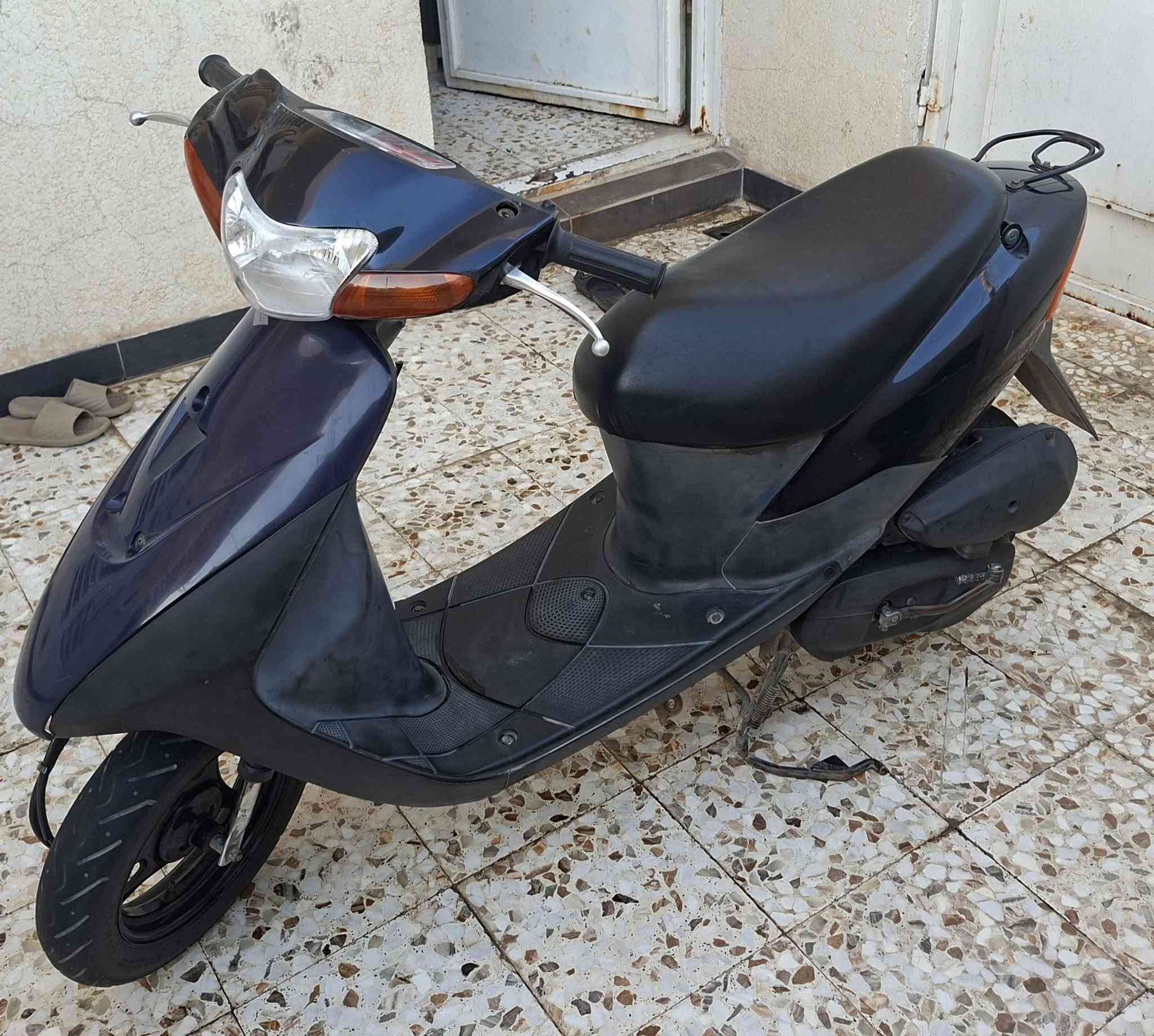 دراجه ساسوكي نضافه 100% صارلها شهر طالعه من الوكيل كهربائياتها كلهن شغالات كفاله عامه السعر 450 الشراي يتصل ***********
