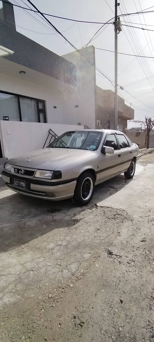 مۆدێل1991گێڕ ئۆتۆماتیک مەکینە 20 دەعامی بۆ دە عامی بەشەرت هە مو گیانی لەسەر بیلادە ئاڕمی پلاستیکی سلێمانی بەشەرت 35گەڵاو کەمێک معامەلە ڕەقەم***********    *********** سلێمانی السليمانية, العراق
