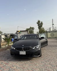 330i 2020. ماشيه 150 الف   اربع قطع   السعر 195 ورقه   الرقم 077381650...