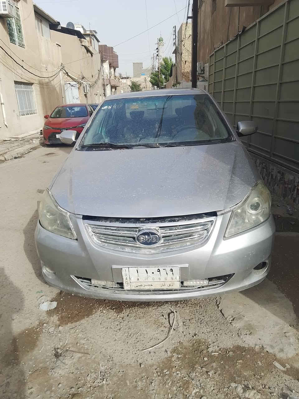 سلام عليكم من رخصت المدير.
بيوايدي للبيع 
مكلوبه ومعمره.
مكينه كير نضاف.
صدره نص عمر.
عوزه بس كهربائيات..
سعر 25..
***********
