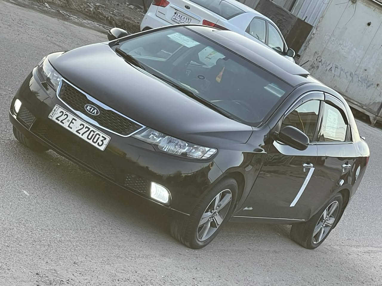 كيا سيراتو ٢٠١٢ خليجي فول
سعر ٩٣ بيهة مجال شراي 
نص جملغ مصبوغ امامي باقي مكفول
سيارة نضيفة ما بيهة اي نقص 
موصفات 
تحكم ستيرن جهيتن مانع نزلق
فتحة سقف يدات نيكل 
شاشة جبيرة كامرة حساسات 
تبريد بيانو شاير بلمري مري شفط
محرك ١٦٠٠ دوش لا تبخير ولا تنقيص
صدر امامي خلفي جديد تخم تاير 
مكان سيارة بغداد الشعب 
رقم اربيل دولي تحويل ثاني يوم
رقمي ***********
