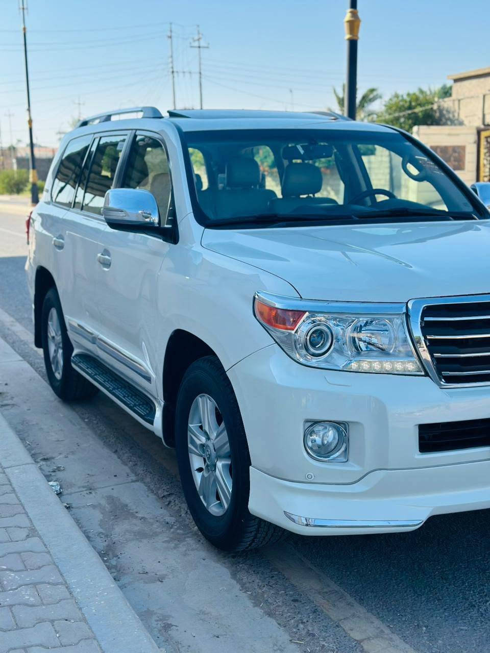 لاندكروز ٢٠١٥ ساز رقم اربيل مكفوله
بصمتين تشغيل وابواب..فتحة سقف
كشنات جلد... كشن كهرباء..زراك لايت 
 حساس امامي خلفي...ماشيه ١٢٨ حقيقي
محرك ٦مكفول.. سبعه راكب.. مري قلاب
مكان السياره صلاح الدين بلد.. 
***********
